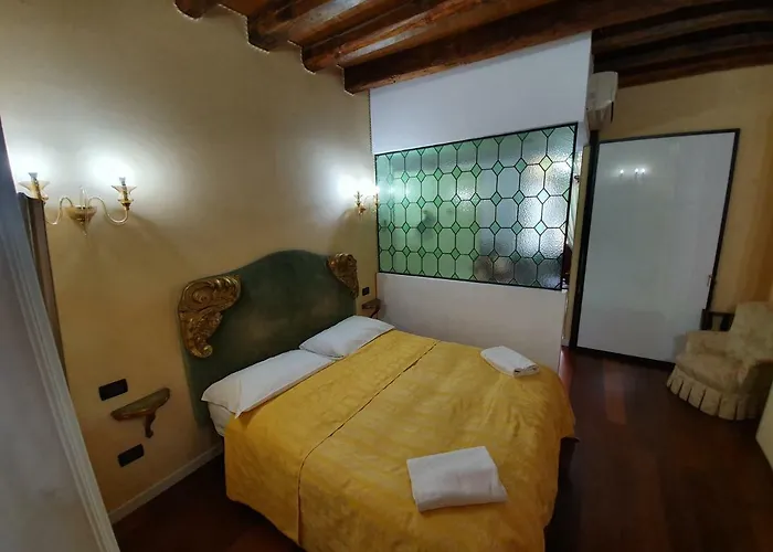 Pensión Alloggi Rivetta 3*