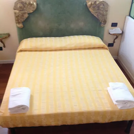 Alloggi Rivetta بيت ضيافة 3*